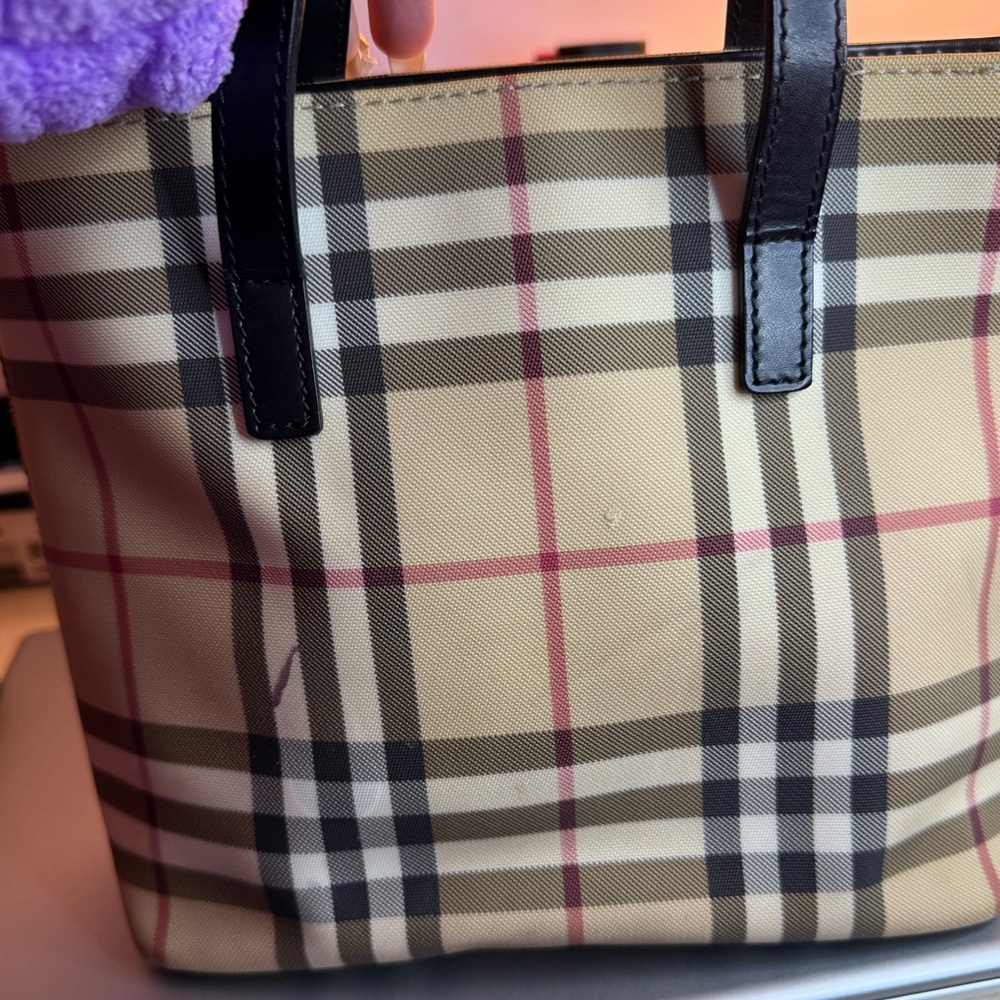 Burberry Signature Canvas Novacheck Tote Bag - Picture 3 of 8